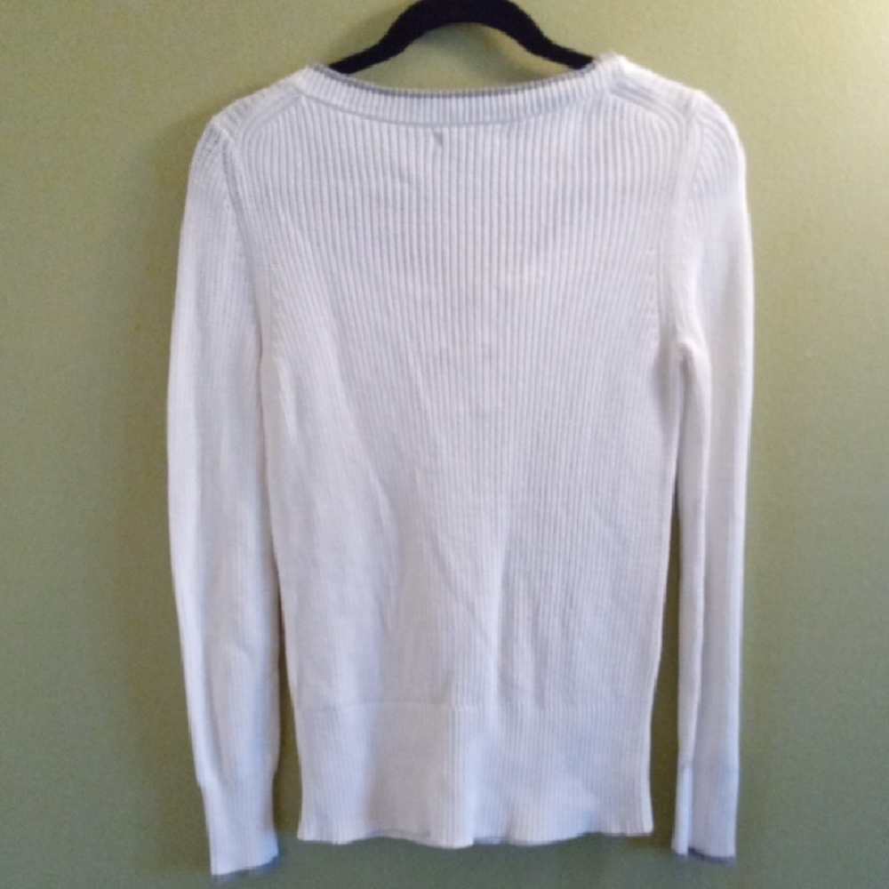 Womans S GAP White V-Neck Sweater Classic Style cableknit Lace-up Lightweight - Picture 6 of 6